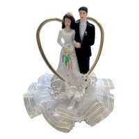 Фигурки жениха и невесты с сердцем на торт №23