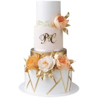 Свадебный торт с инициалами и цветами №3480