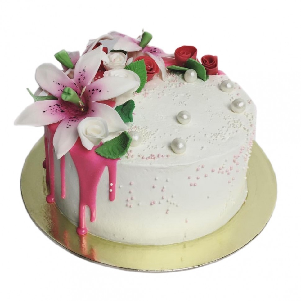 Белый торт с цветами и бусинами №1322