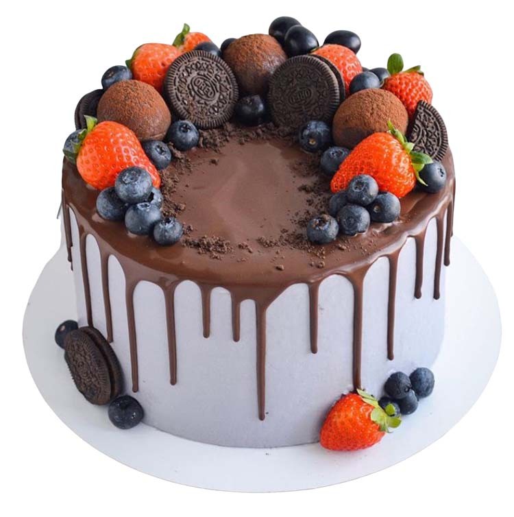 Торт с композицией из печенья, сладостей и ягод №2434