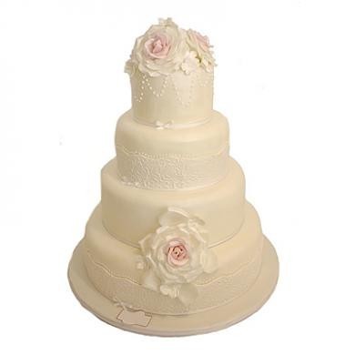 Торт свадебный с кружевом и цветами №84