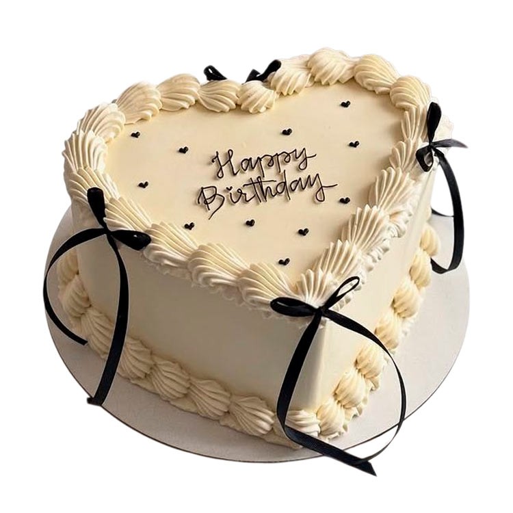 Торт в форме сердца с черными бантиками №4087