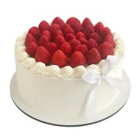 Торт с клубникой и бантиком №4088