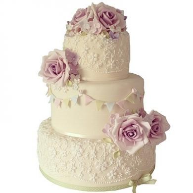 Торт свадебный с цветами и кружевами №127