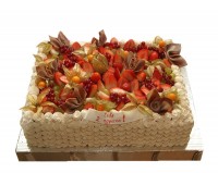 Прямоугольный торт с ягодами на день рождения №968