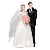 Фигурка жениха и невесты с букетом роз на торт №29